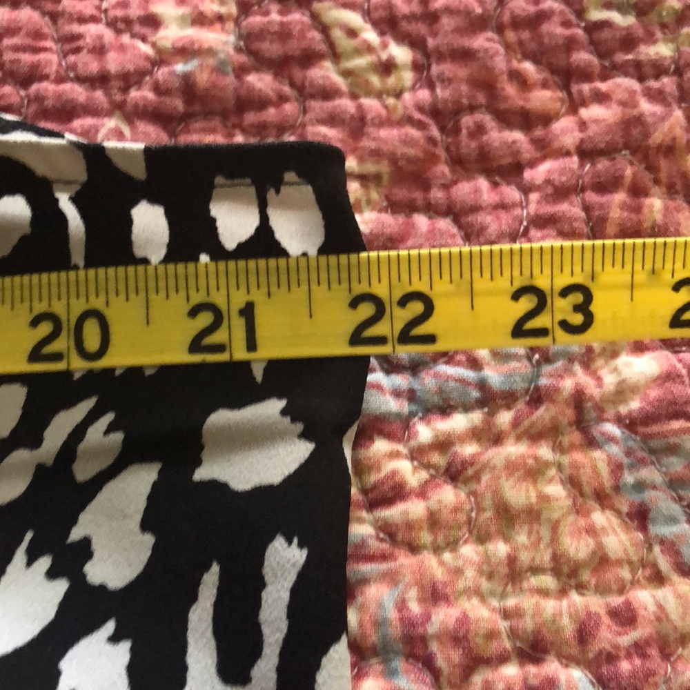 Apt 9 black and white top - Picture 5 of 6